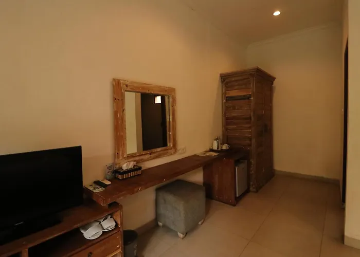 Mina Pelasa Legian