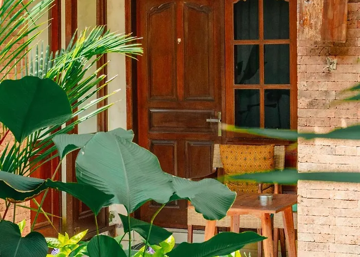Mina Pelasa Legian
