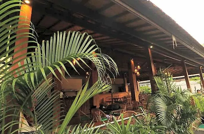 米娜佩拉萨酒店 酒店
